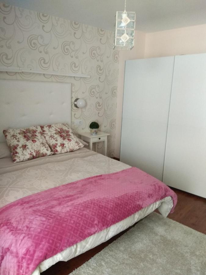 Apartamento Cine Colón Ribadeo Exterior foto